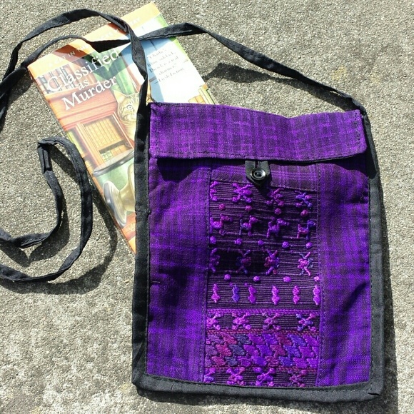 GWaC Guatemalan Embroidered Pouch - Purple