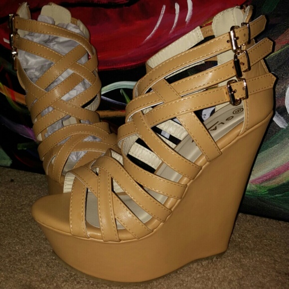 Summer Wedge/SOLD - Picture 1 of 3