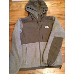 ON HOLD until EOD Fleece North Face Jacket