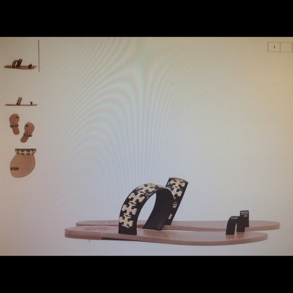 SOLD.    SOLD.  Val Flat Sandals
