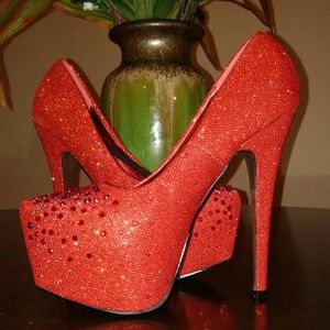 REDUCED/Red Hot Holiday Dazzle Studded Shoe