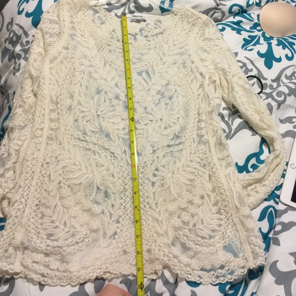 💖🎉🎉HP🎉🎉 Express cream lace top 3 - Picture 3 of 3