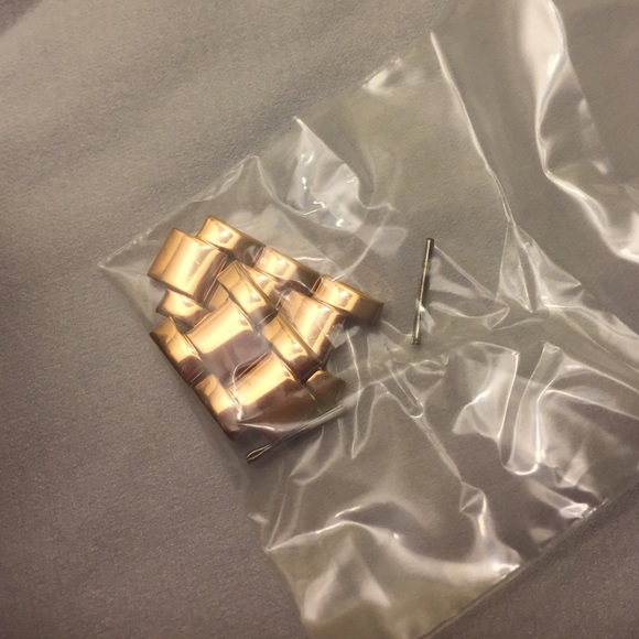 Rose Gold Fossil Watch main image 4