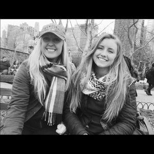 Meet your Posher, Carly