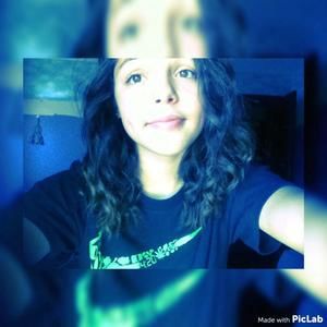 Meet your Posher, Alexis