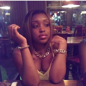 Meet your Posher, Monique