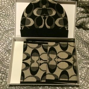 Authentic** Coach scarf and hat set