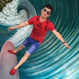 Meet your Posher, Tomas