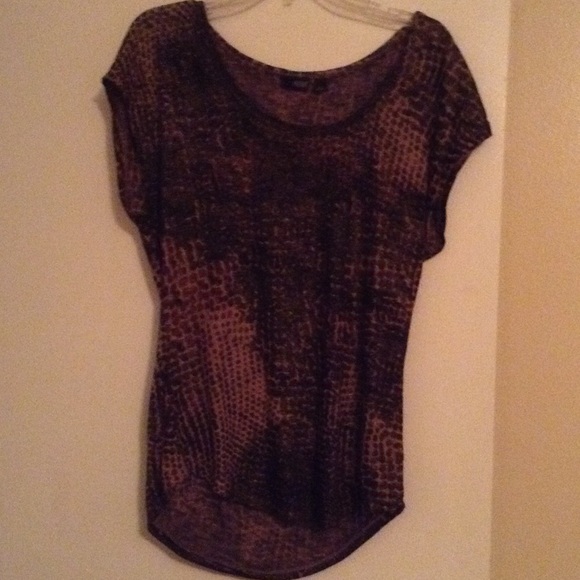 Sparkly golds and blacks long shirt size L