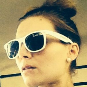 Meet your Posher, Alyson