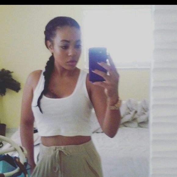 Meet your posher... - Picture 1 of 2