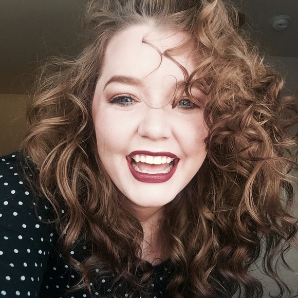 Meet your Posher, Meredith - Picture 3 of 4