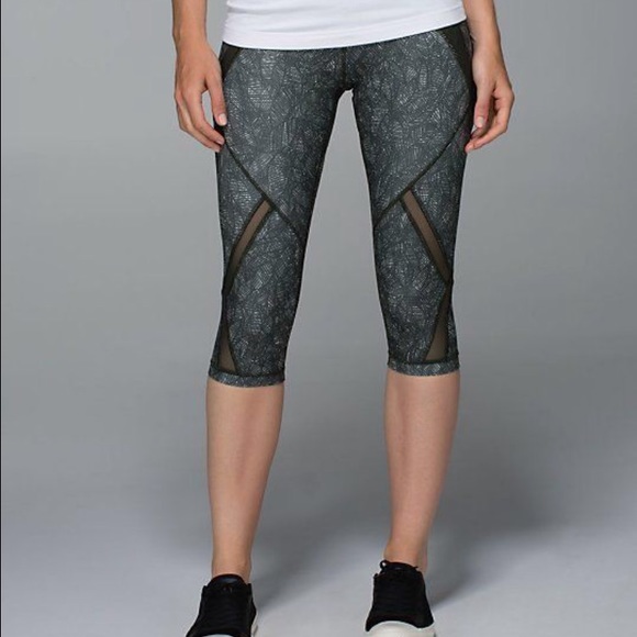 lululemon athletica Pants - Lululemon cool to street crops
