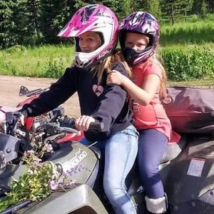 Meet your Posher, Dani