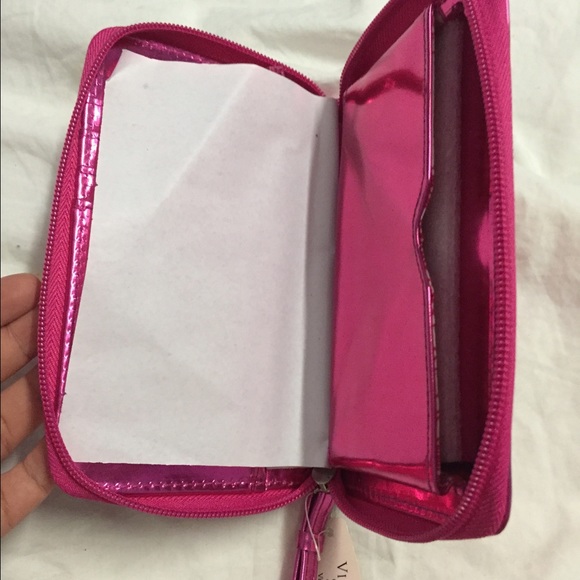 VS wristlet - Picture 2 of 4