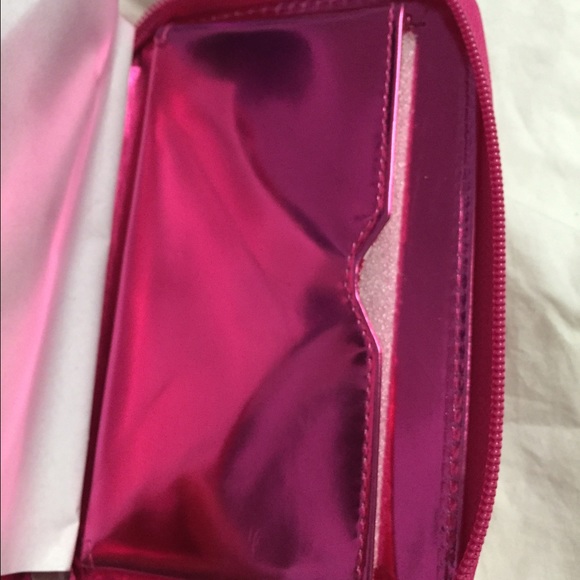 VS wristlet - Picture 4 of 4