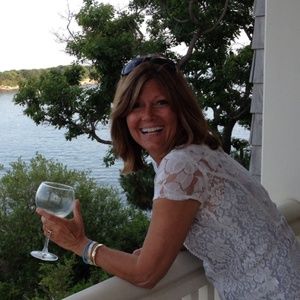 Meet your Posher, Nancy