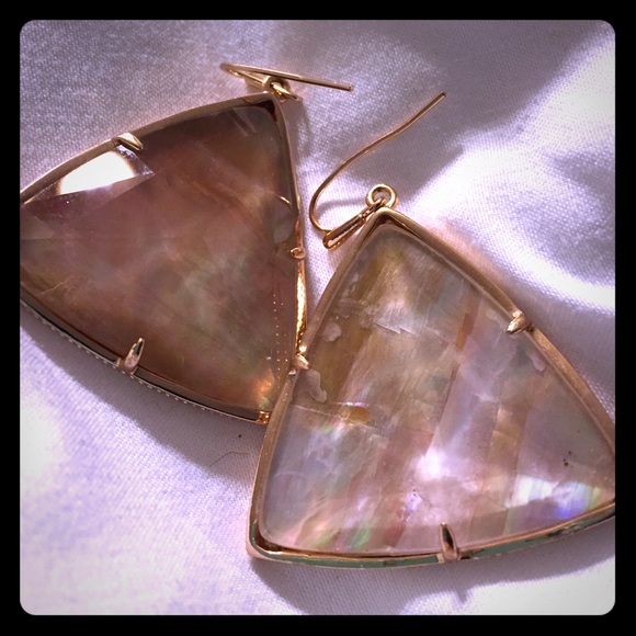 Kendra Scott Nikki Drop beautiful earrings