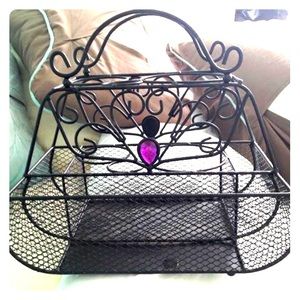 Gorgeous makeup organizer very fancy !