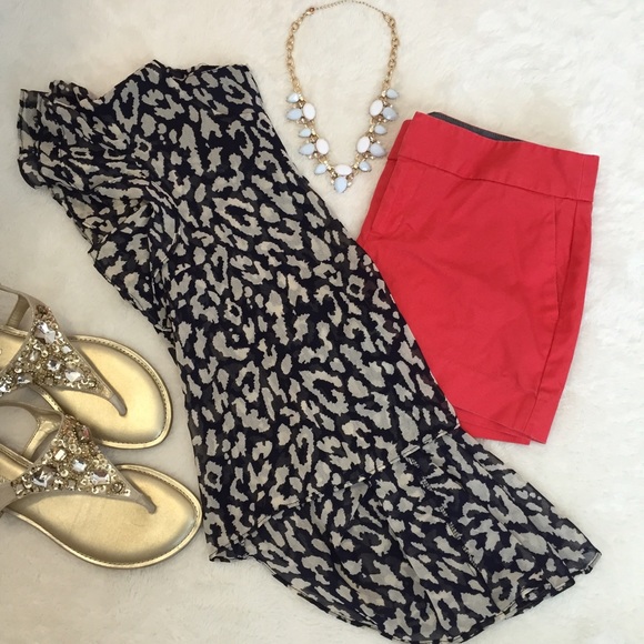 Hi Low Ruffles Sleeves Leopard Prints Blouse - Picture 2 of 4