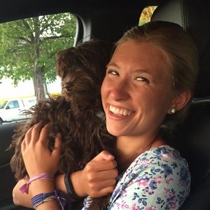 Meet your Posher, Emily