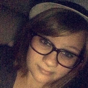Meet your Posher, Abbi