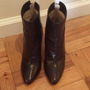 NWOT Jimmy Choo 💯% Authentic Brown Booties💗💗