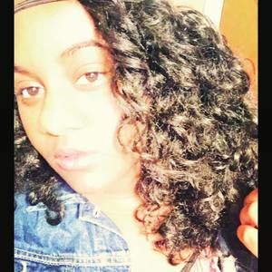 Meet your Posher, Simone