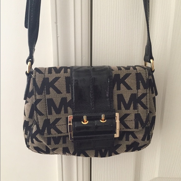 Michael Kors Crossbody purse