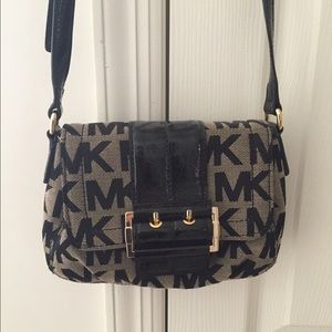 Michael Kors Crossbody purse