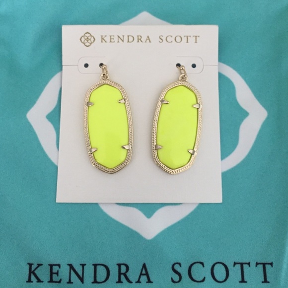 Kendra Scott Jewelry - Kendra Scott Elle Earrings