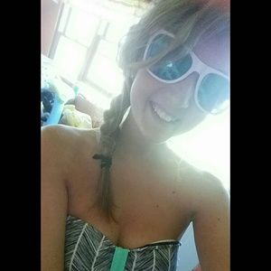 Meet your Posher, Alyssa