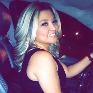 Meet your Posher, Desiree'