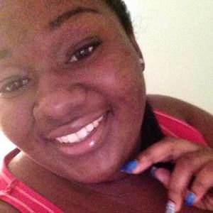 Meet your Posher, Aisha