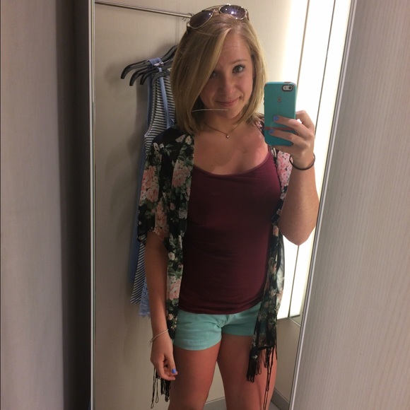 New to posh mark, absolutely love it! - Picture 1 of 1