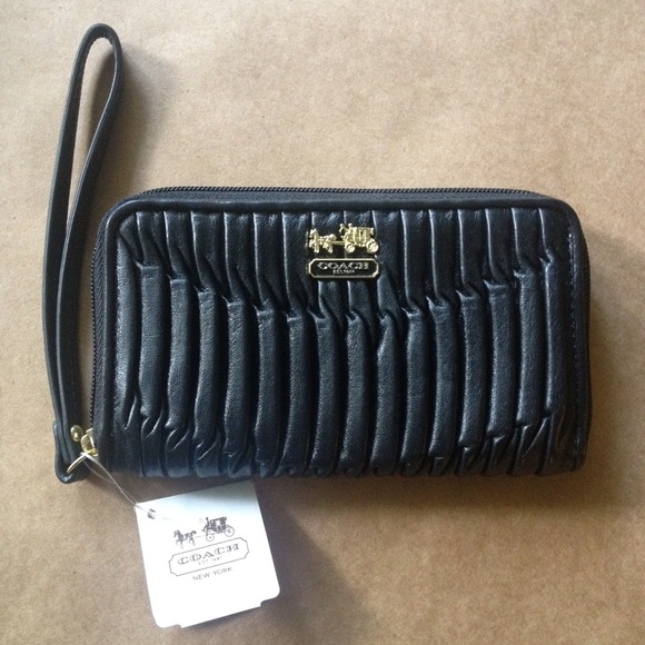 Coach Accessories - Coach Madison Gathered Leather Universal Case