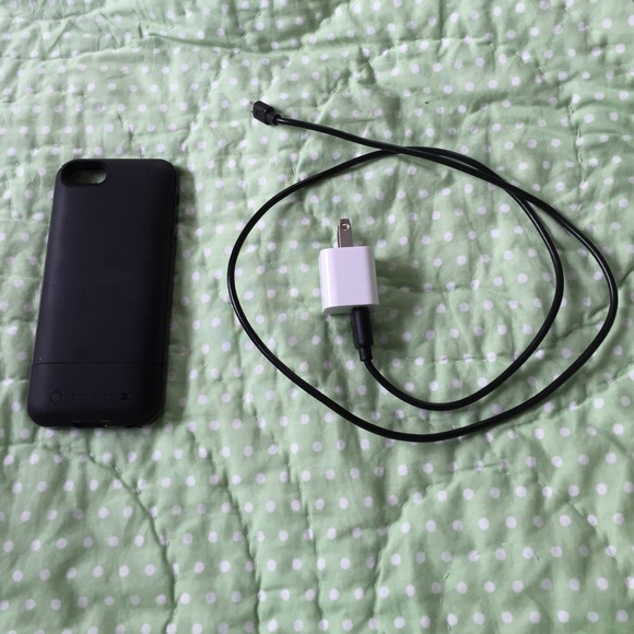 iPhone 5, black Mophie case, with charger!