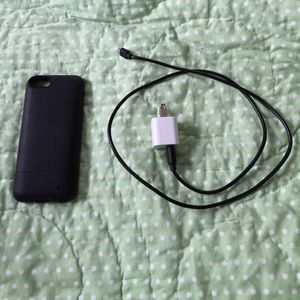 iPhone 5, black Mophie case, with charger!