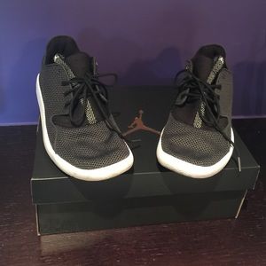 Jordan Eclipse BG & Valentinos