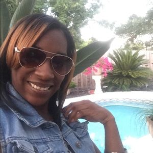 Meet your Posher, Neisha