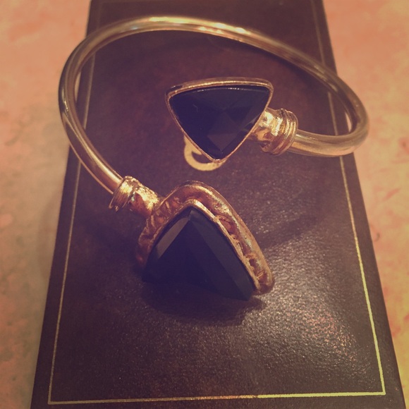 Jewelry - Black & Gold Aztec Bracelet