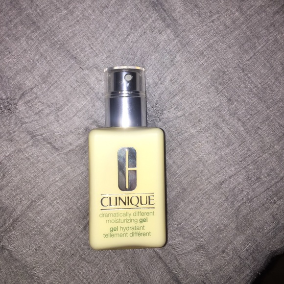 Brand new, used once CLINIQUE moisturizer 😍