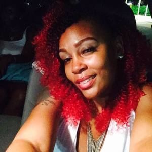 Meet your Posher, Ebony