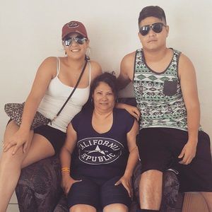 Meet your Posher, Sidney