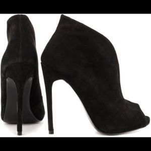 Steve Madden stellth booties