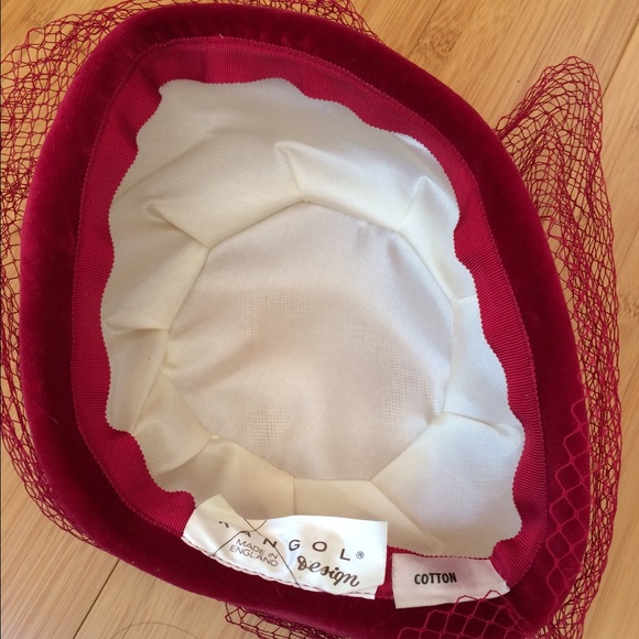 🎉2xHP🎉Vintage Red Velvet Cake Hat 🎂 - Picture 3 of 3