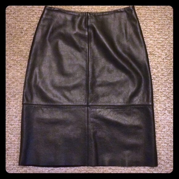 LEATHER SKIRT