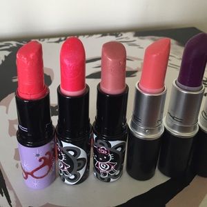 MAC Dame Edna Coral Polyp lipstick