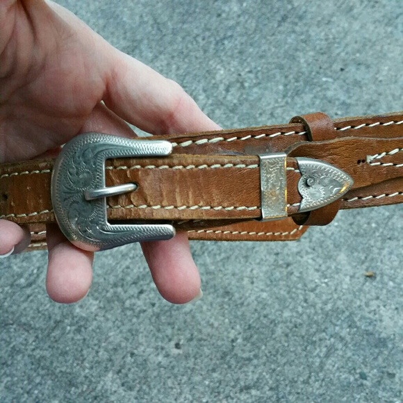 Brown hide belt - Picture 2 of 3