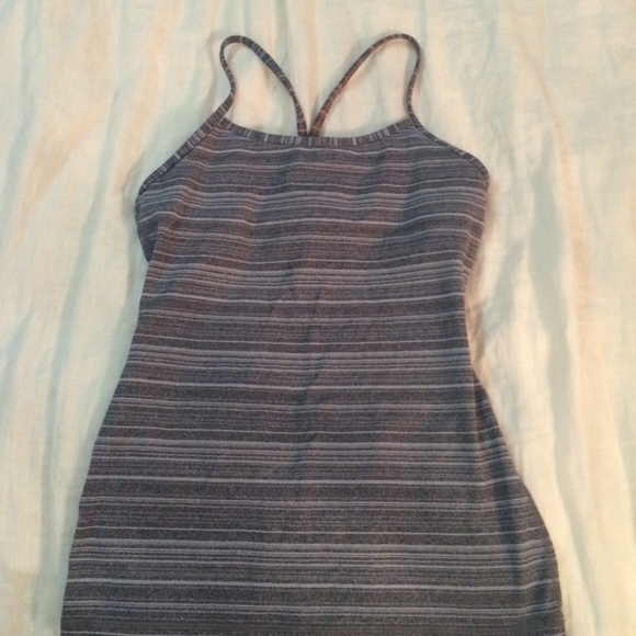 Lululemon top